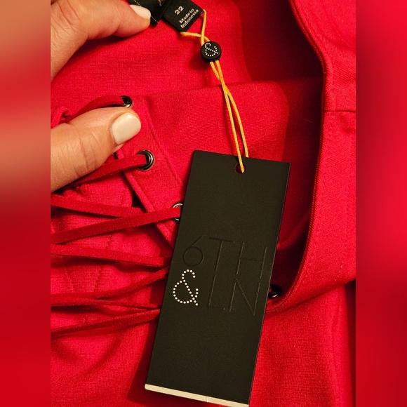 Lane Bryant 6TH & LN Plus Red Knee Length Sheath Dress  V-neck Sleeveless  22 - Picture 9 of 14